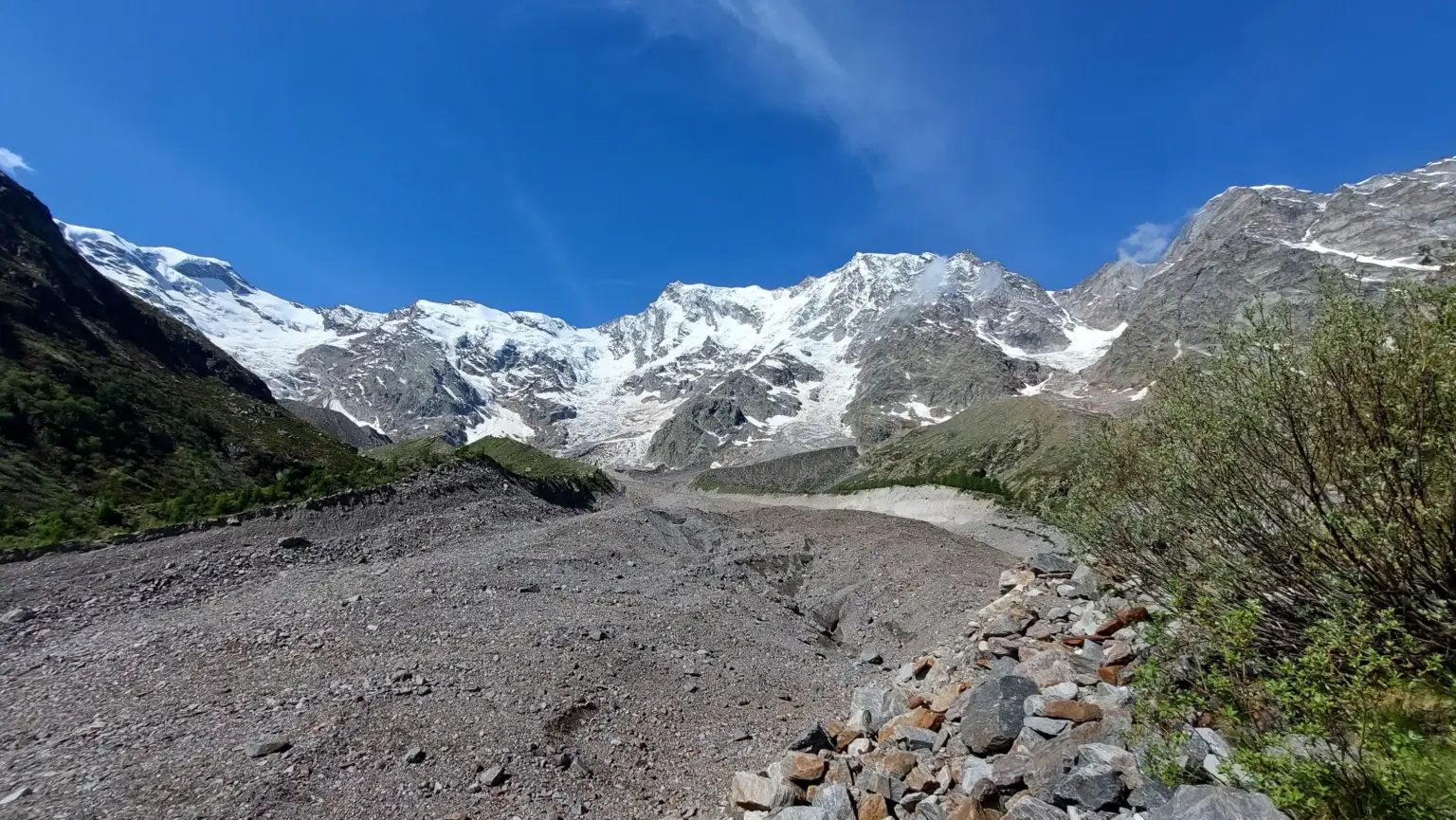 Ghiacciaio del Belvedere e paesaggio alpino a Macugnaga